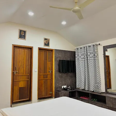 Riyavar Luxury Stay Siddapura  Exterior photo