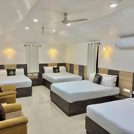 Riyavar Luxury Stay Siddapura  Exterior photo