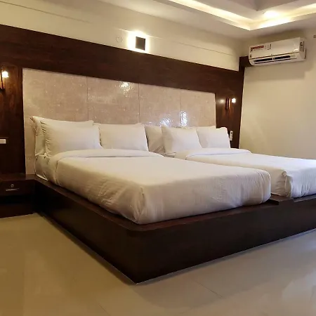 Riyavar Luxury Stay Siddapura  Exterior photo