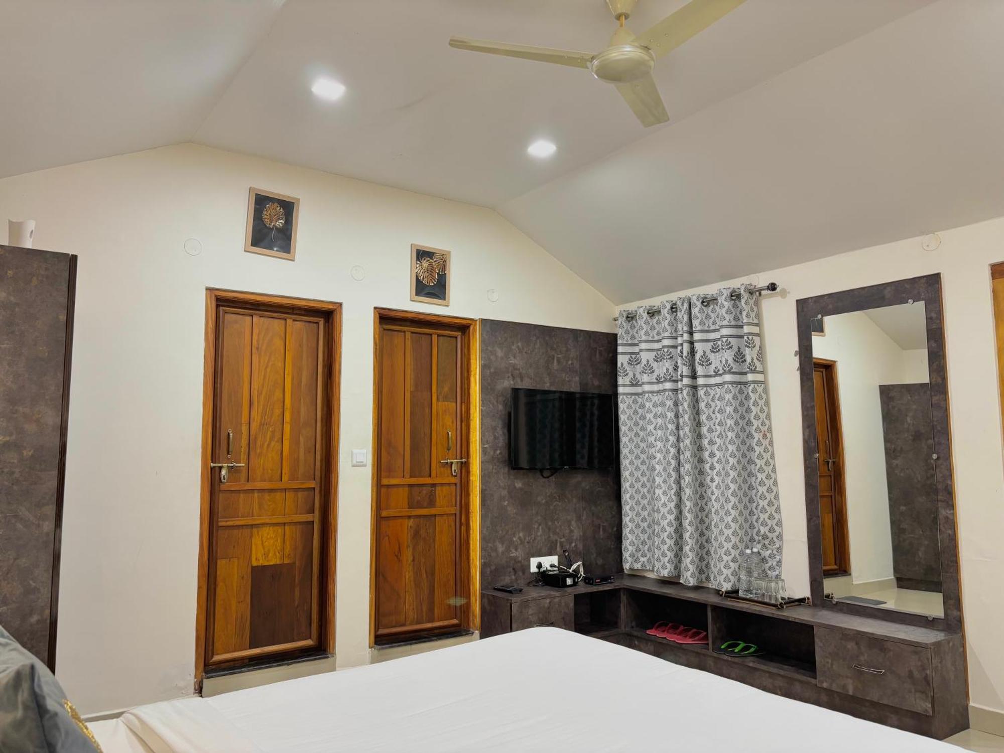 Riyavar Luxury
