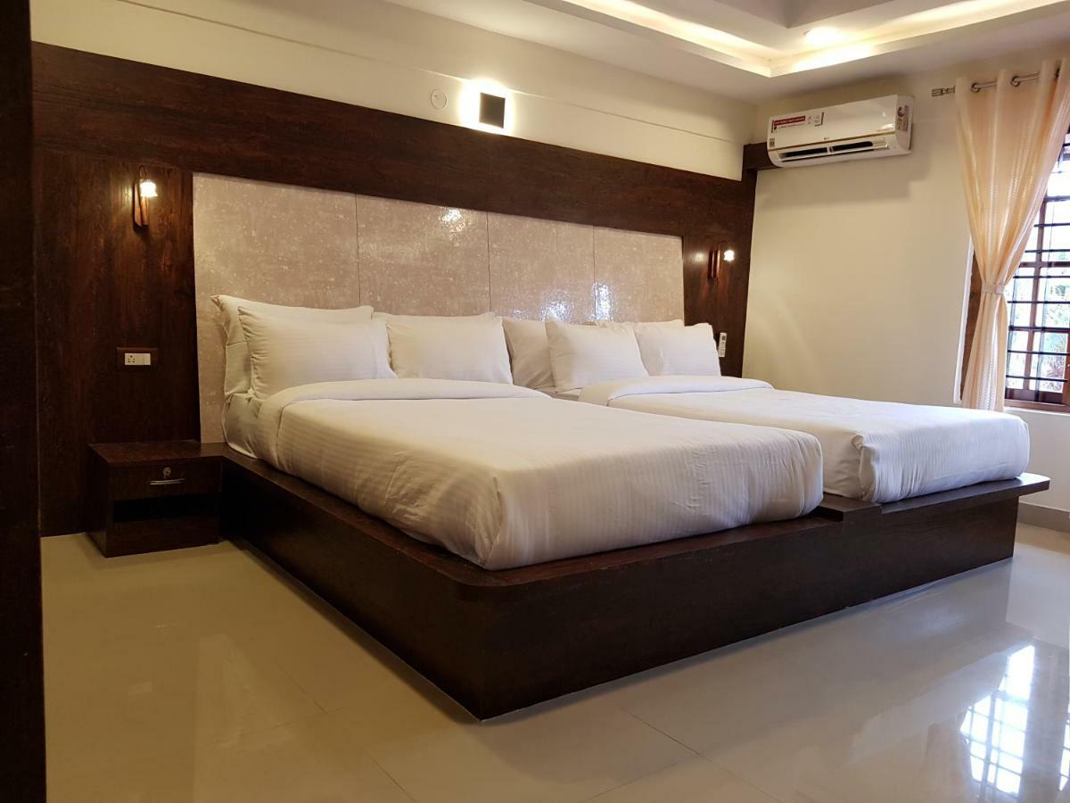 Riyavar Luxury *